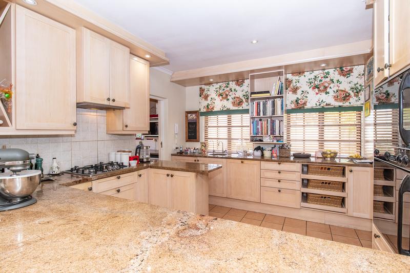 5 Bedroom Property for Sale in Tokai Western Cape